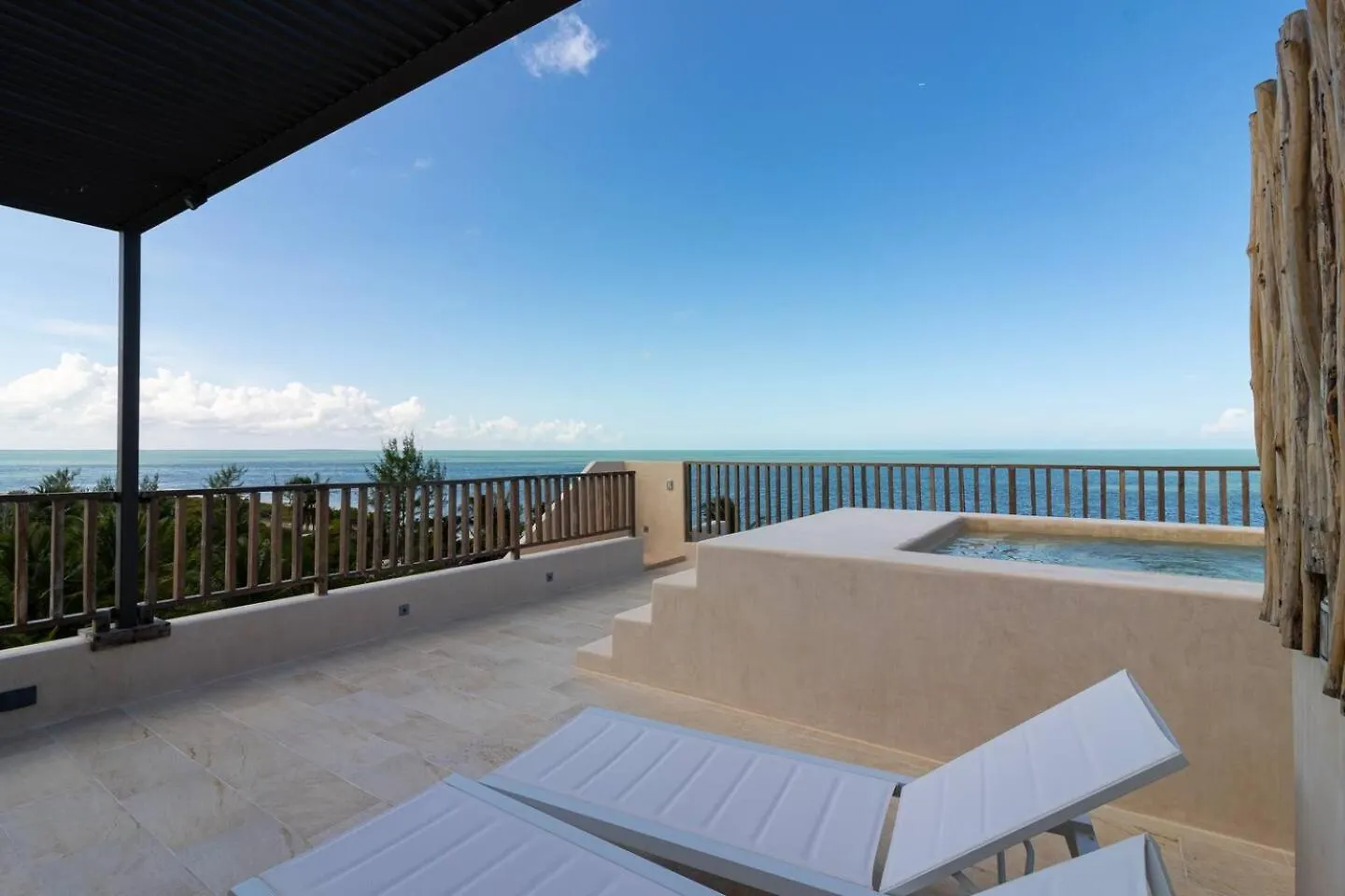Отель Beautiful Ocean View Penthouse With Private Pool -C301 Остров Холбокс
